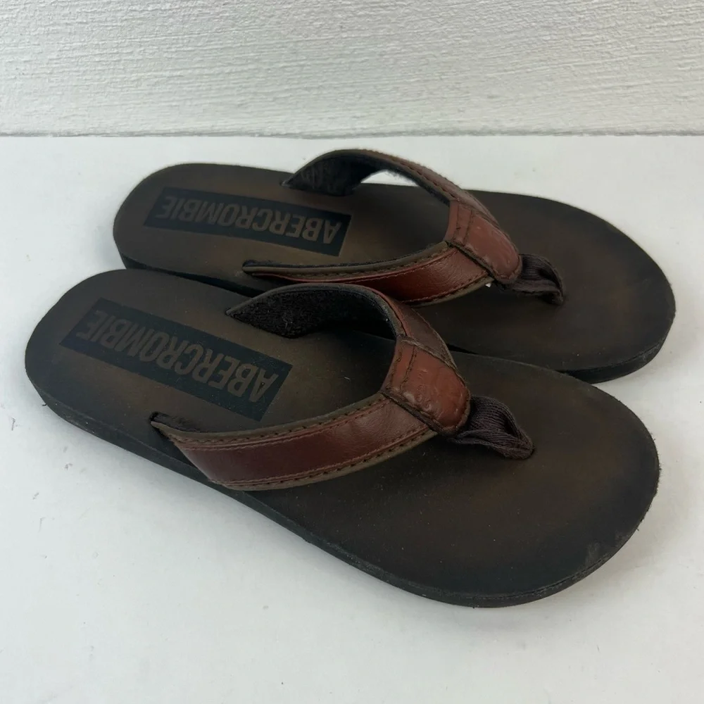 Abercrombie Leather Flip Flops, 3/4